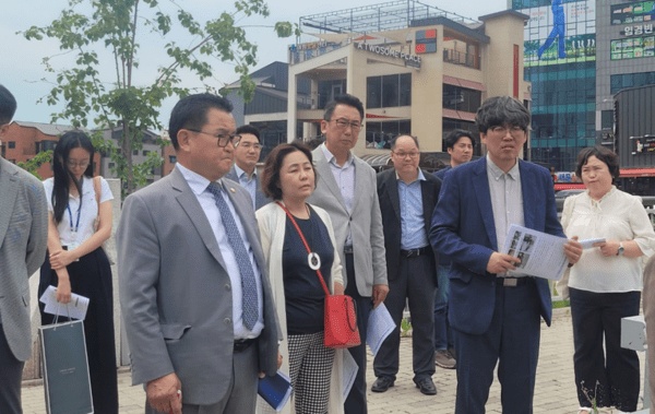 주차난해소를 위해 타 지자체 주차장 모범사례를 찾아간 소남영의원(경인매일DB)