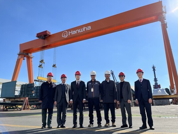 . 김용태 국회의원은 미국 펜실베이니아주 필라델피아에 위치한 필리조선소(Philly Shipyard)를 방문해 한미 조선산업 협력 방향과 원자력 추진 잠수함(원잠) 건조 방안에 대한 입장을 밝혔다.