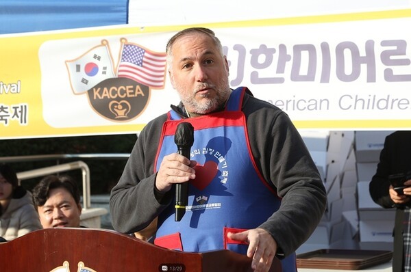 축사를 진행하는 험프리스 기지사령부 관계자.(사진=서인호 기자)