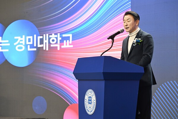 경민대학교 성과전시회 개회식에 참석한 의정부시장