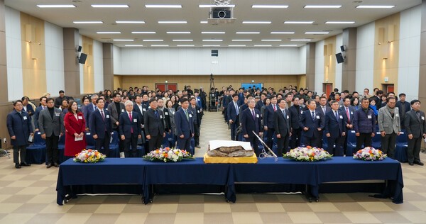 부천상공회의소, 신년인사회 개최...지역경제 활성화 다짐 - 뉴스 썸네일 이미지