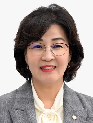 의정부시의회 정미영 의원, 다자녀 가정 우대·지원 관한 조례 일부개정조례 공포
